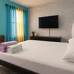 Modern Blue Queen Size Room